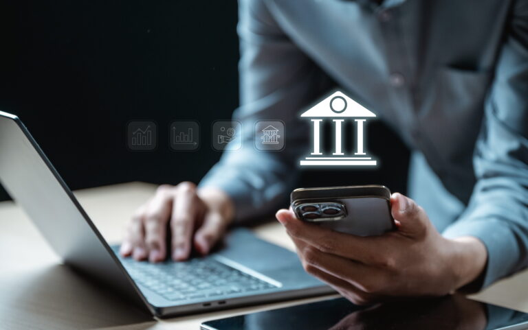 Banque en ligne ou banque traditionnelle