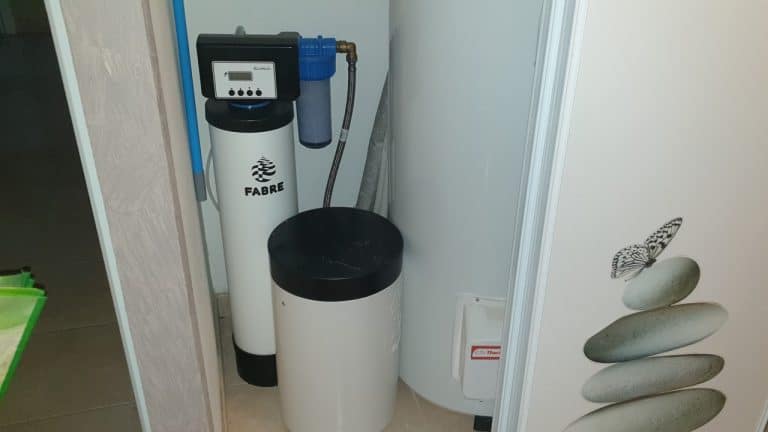 Adoucisseur d’eau Fabre installé dans un logement